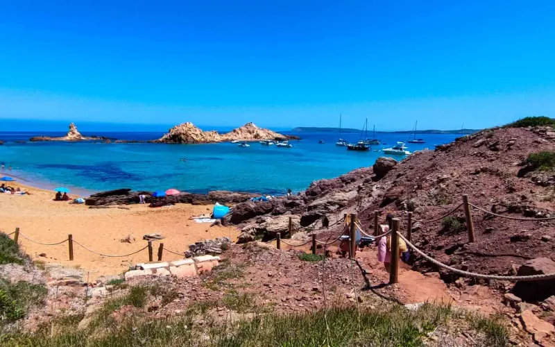 Cala Pregonda, no norte de Menorca